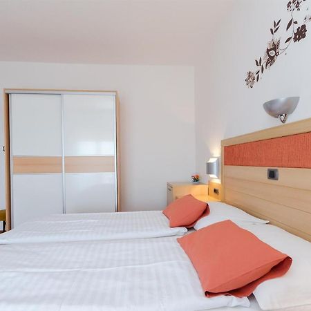 Apartments Mirjana B Lopar Esterno foto