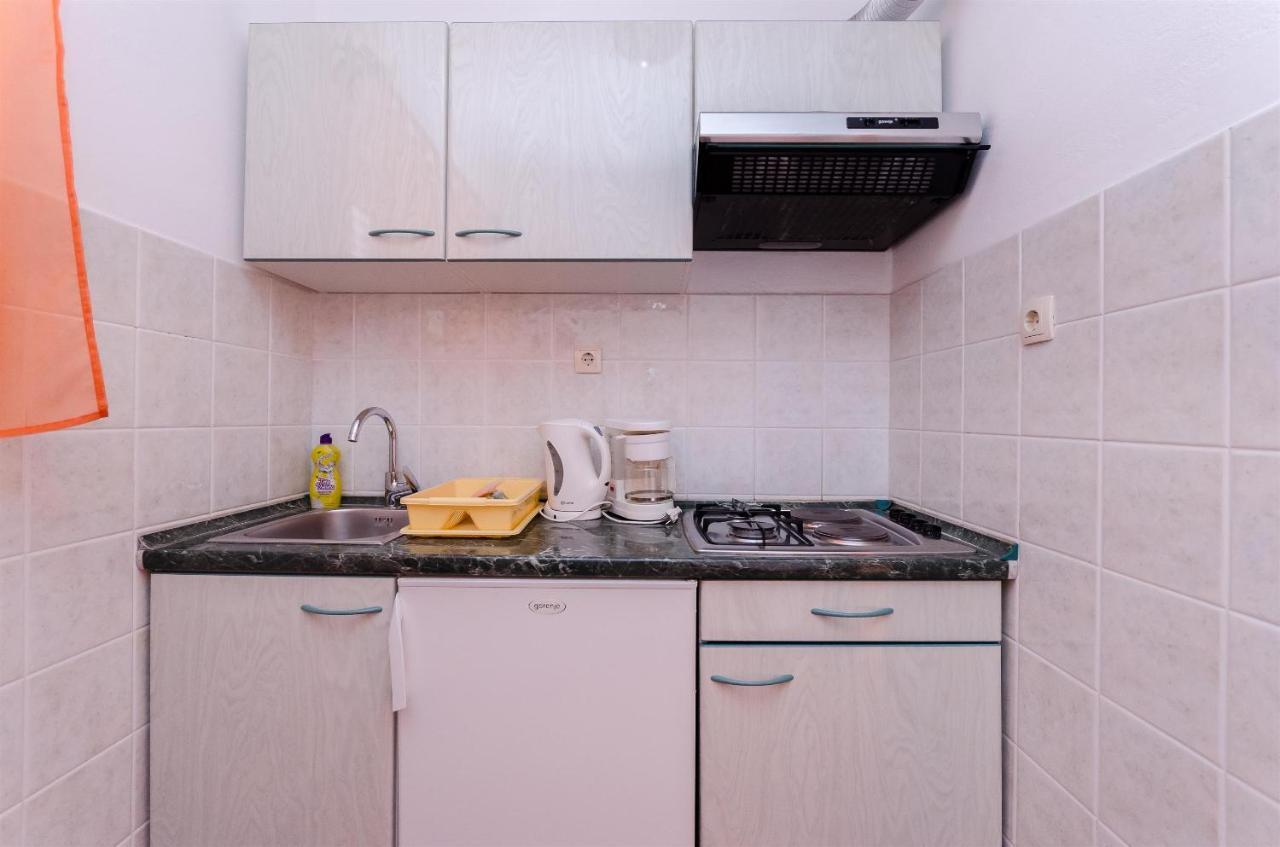 Apartments Mirjana B Lopar Esterno foto
