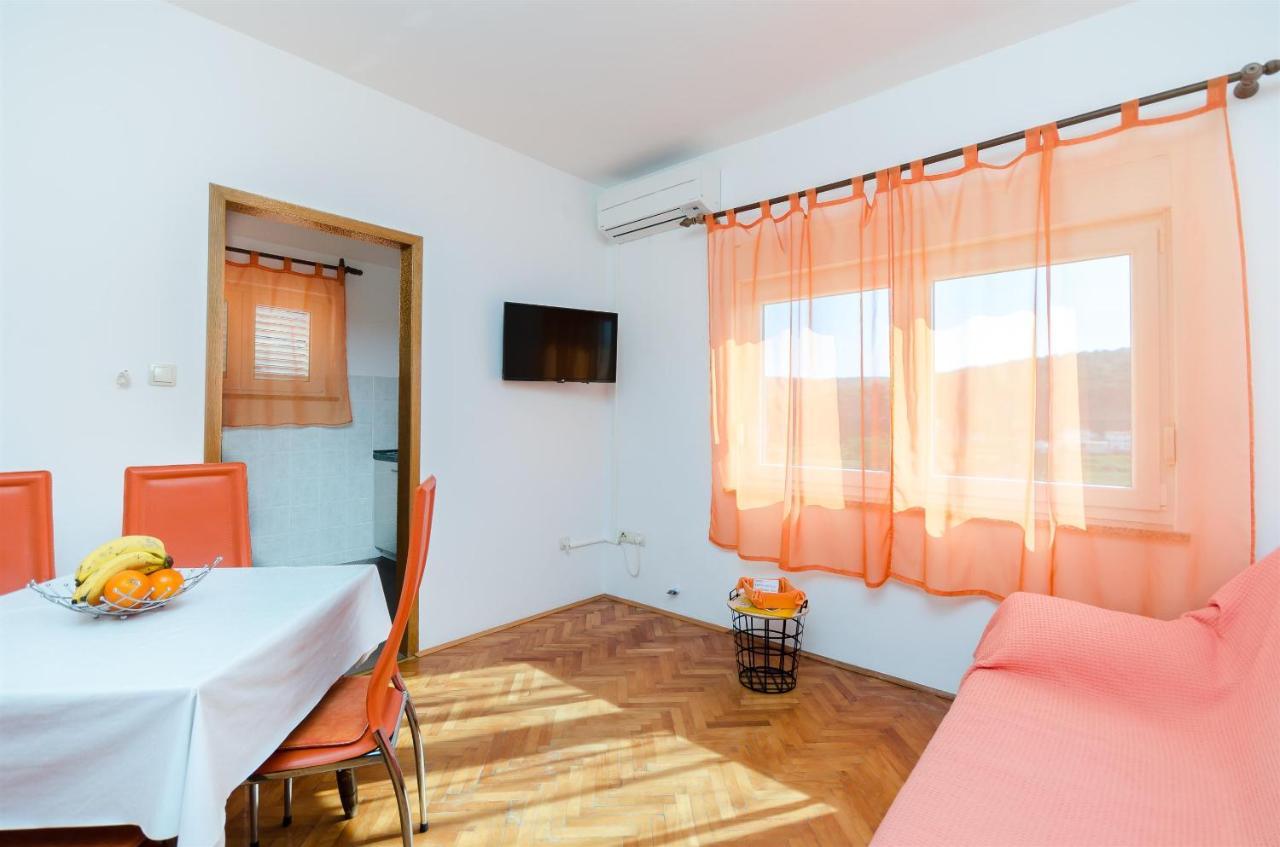 Apartments Mirjana B Lopar Esterno foto
