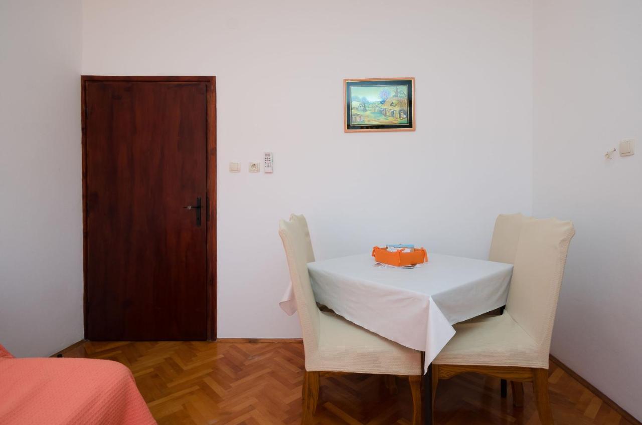 Apartments Mirjana B Lopar Esterno foto
