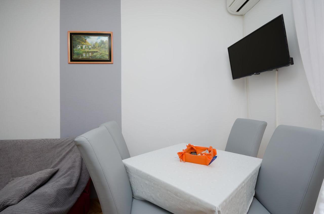 Apartments Mirjana B Lopar Esterno foto