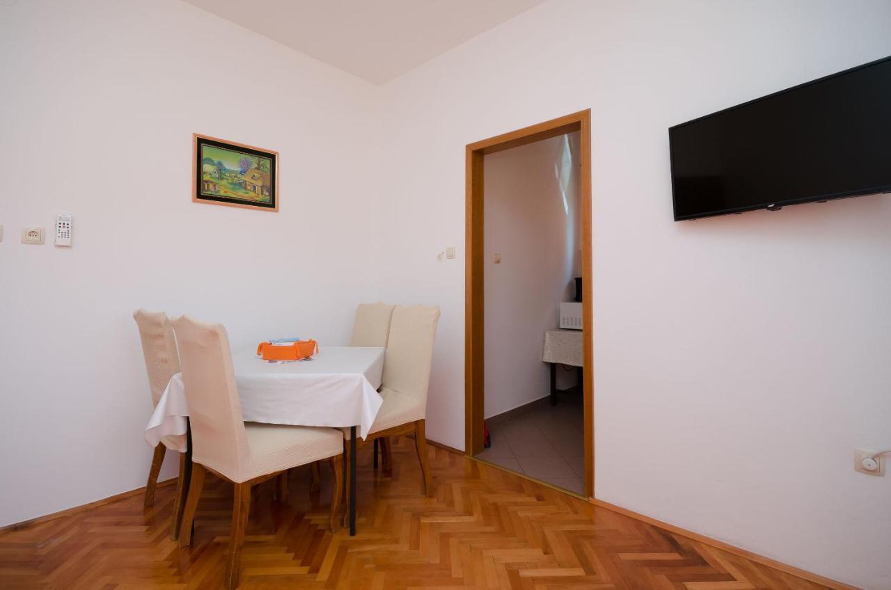 Apartments Mirjana B Lopar Esterno foto