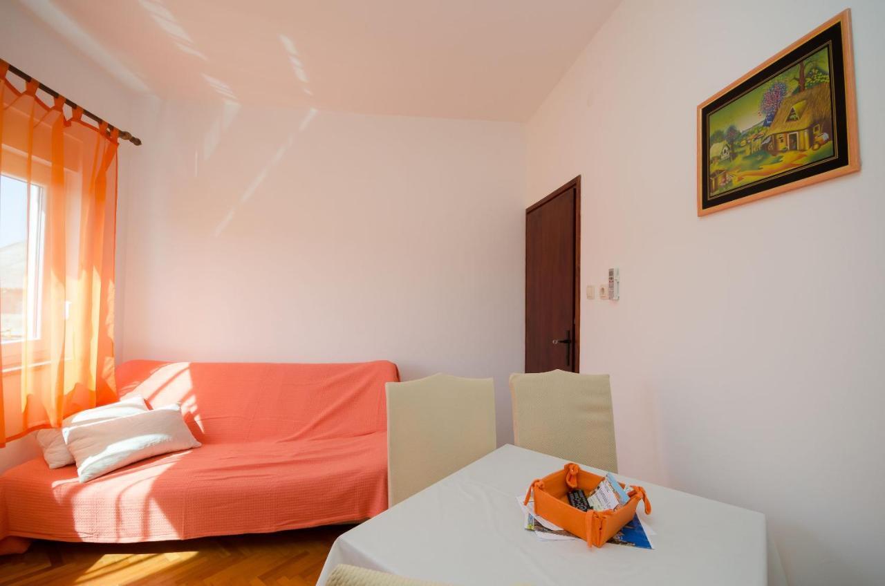 Apartments Mirjana B Lopar Esterno foto