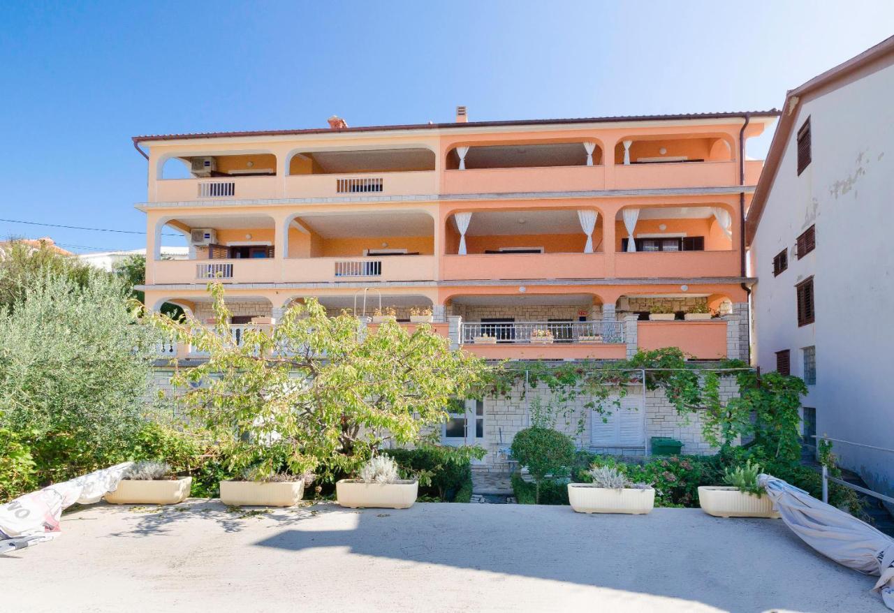 Apartments Mirjana B Lopar Esterno foto